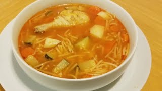 Sopa de fideos con pollo y verduras [upl. by Rednas466]